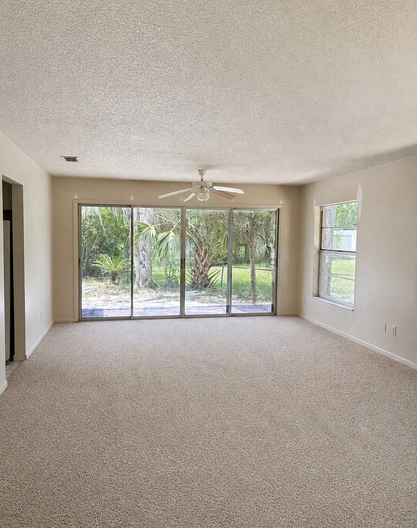 Spacious 2-Bedroom Home in Silver Springs Shores | 1,634 SF | Large Yard — Photo 3