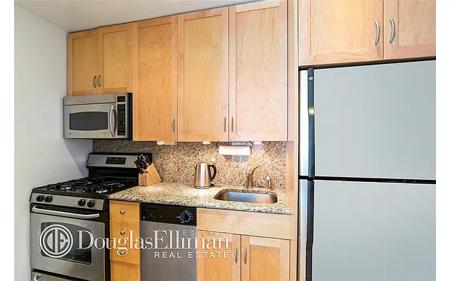 Rented by Douglas Elliman | media 11