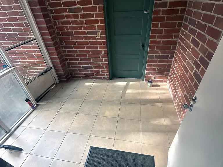 Mudroom porch