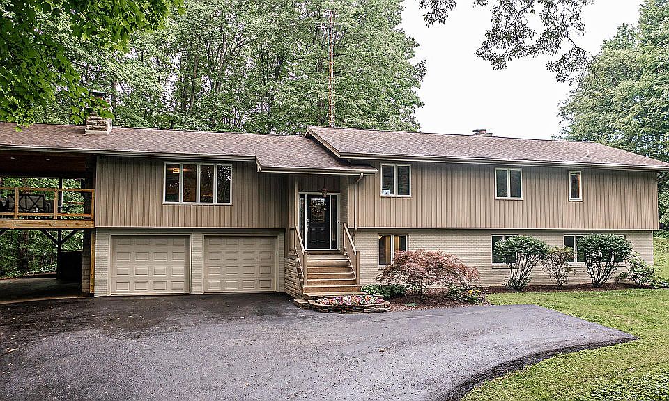 1st image of 957 E Jasper Dubois Rd