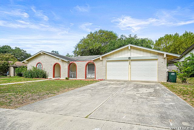 1st image of 303 Cordoba Dr