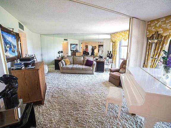 4th image of 1111 Crandon Blvd APT A705