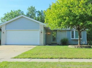 553 Harp St SE, Kentwood, MI 49548