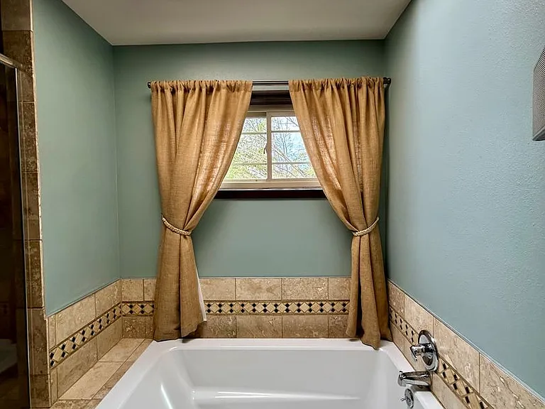 4197 Amber St — Photo 24