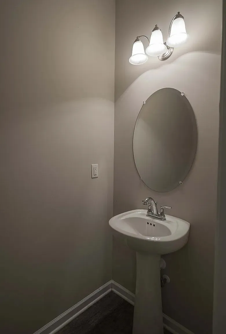 3 bed, 1807 sqft, $1,850 — Photo 4