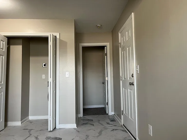 107 Chesapeake Ct — Photo 8