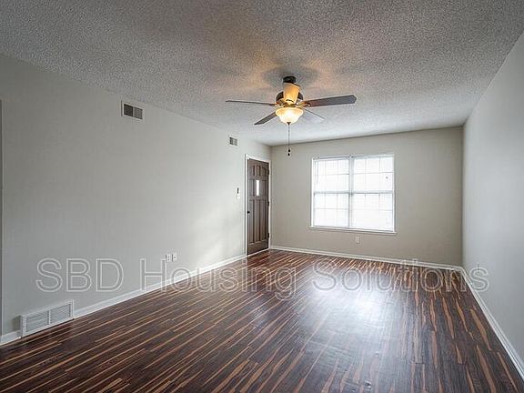 4th image of 16423 E 29th Ter S #B