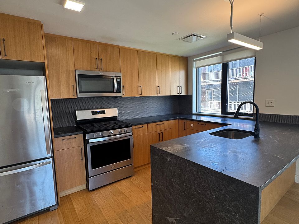 1st image of 87 Gardner St