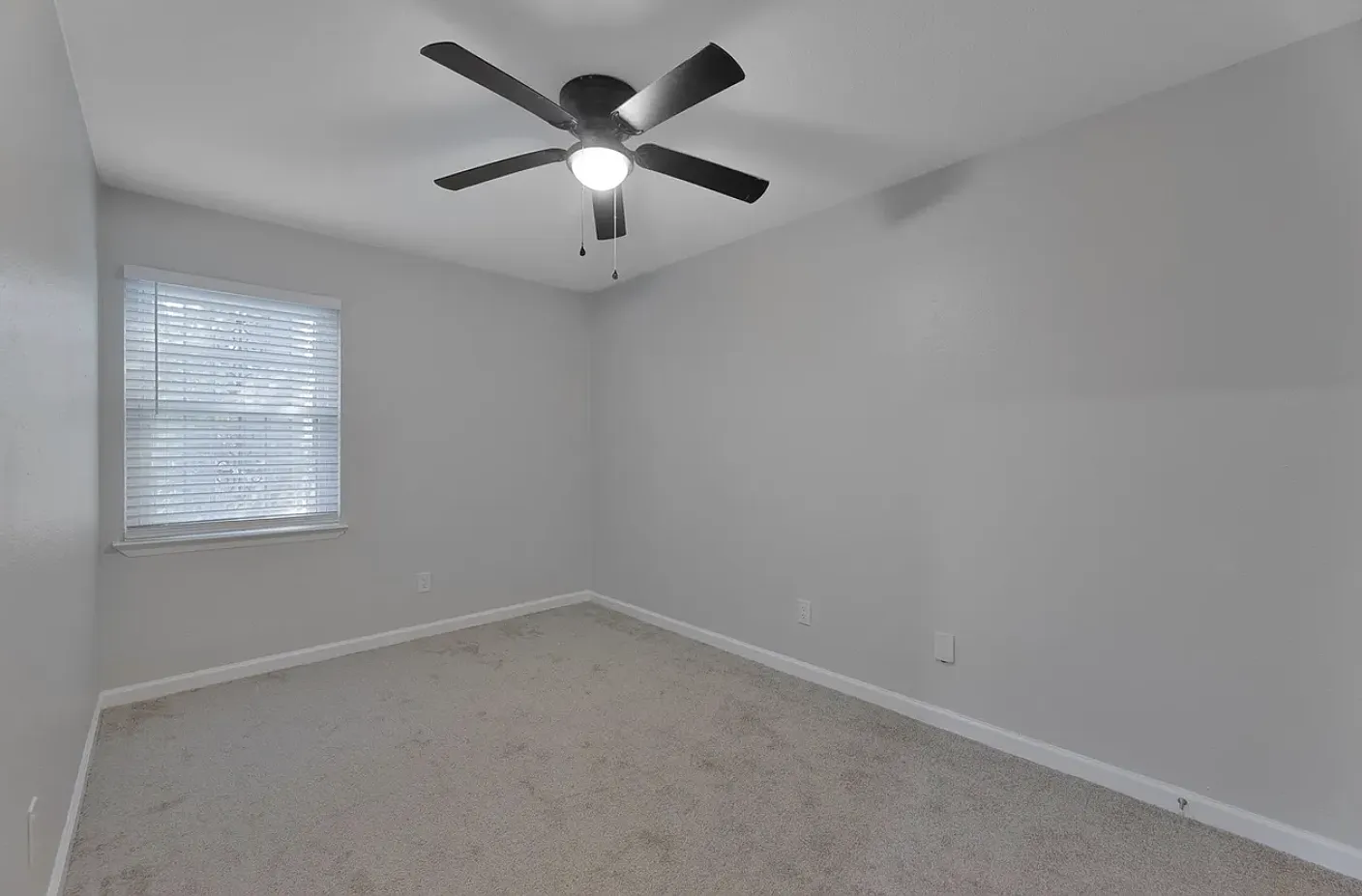 3 bed, 1260 sqft, $1,650 — Photo 3