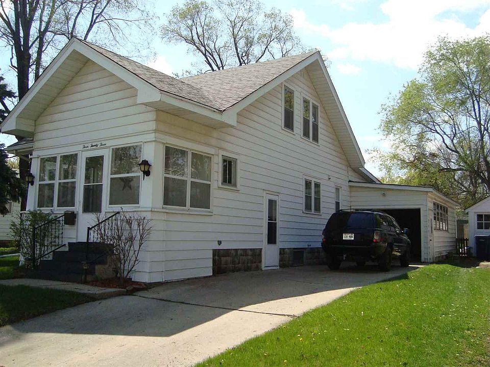 1st image of 323 N Pine St