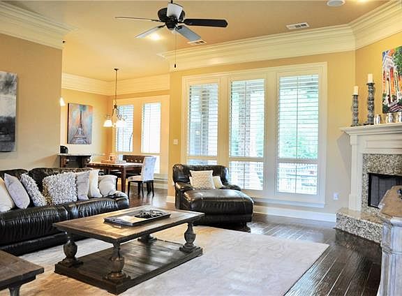 4th image of 1198 Scarlet Oak Ln