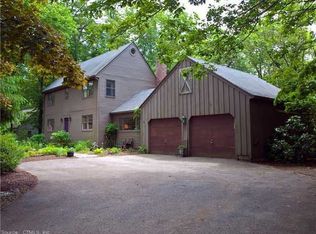 9 Glenwood Dr, East Hampton, CT 06424