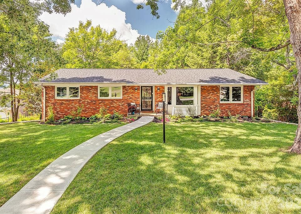 1st image of 47 Deerwood Dr