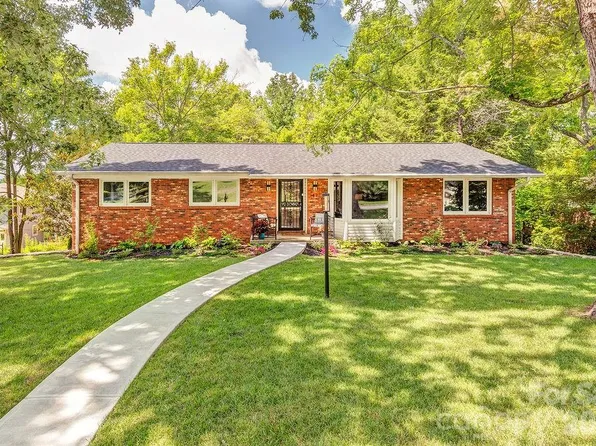 47 Deerwood Dr, Asheville, NC 28805