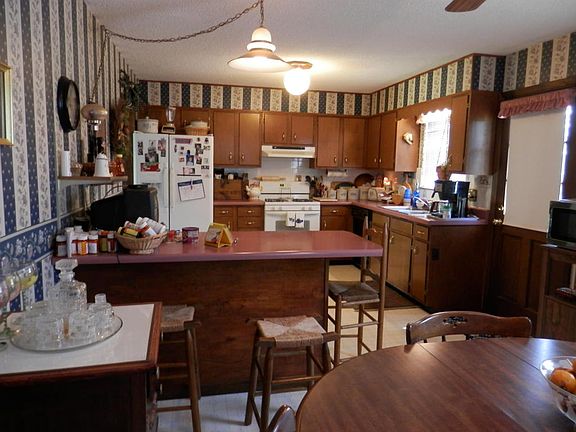 5th image of 7016 Castalie Ln
