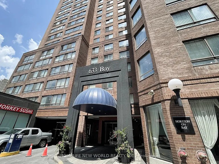 633 Bay St #1003 — Photo 4