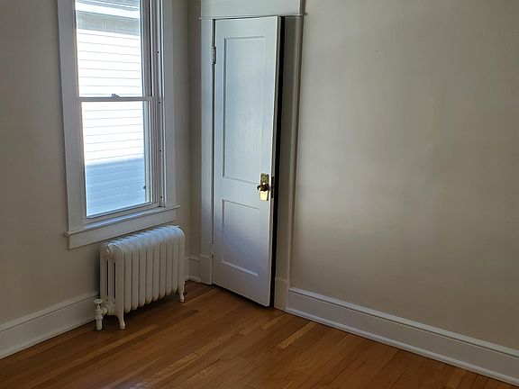 3rd image of 87 Homestead Ave #1