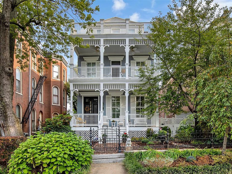2nd image of 2229 Park Ave