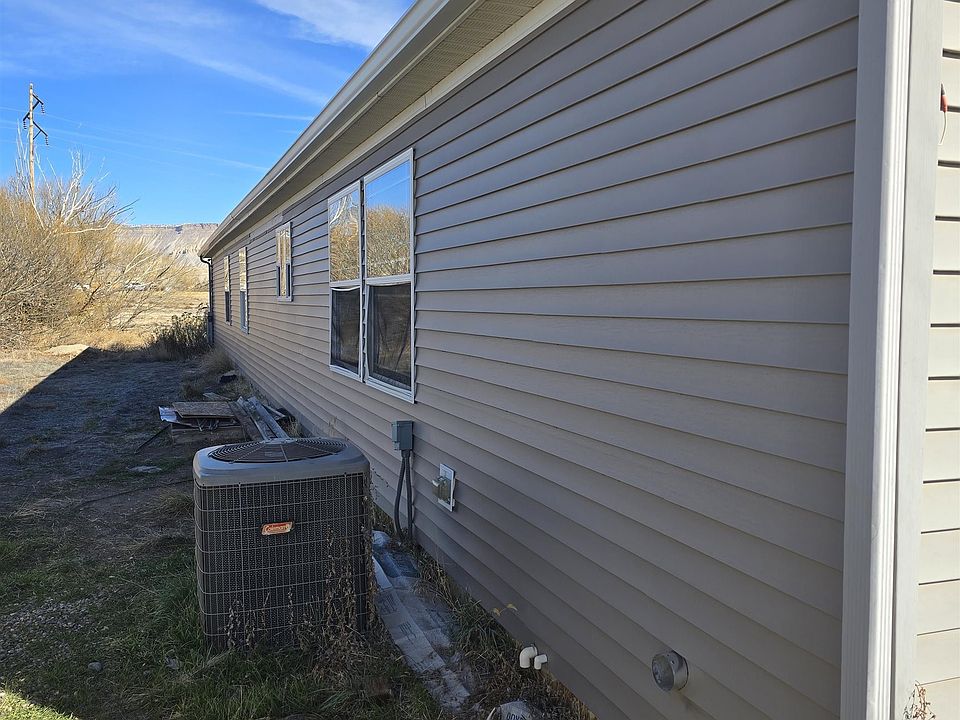 2nd image of 705 29th Rd