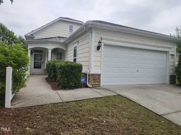 207 Callum Pl, Cary, NC 27519