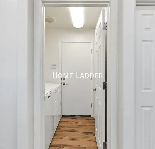 18428 N Jameson Dr — Photo 16