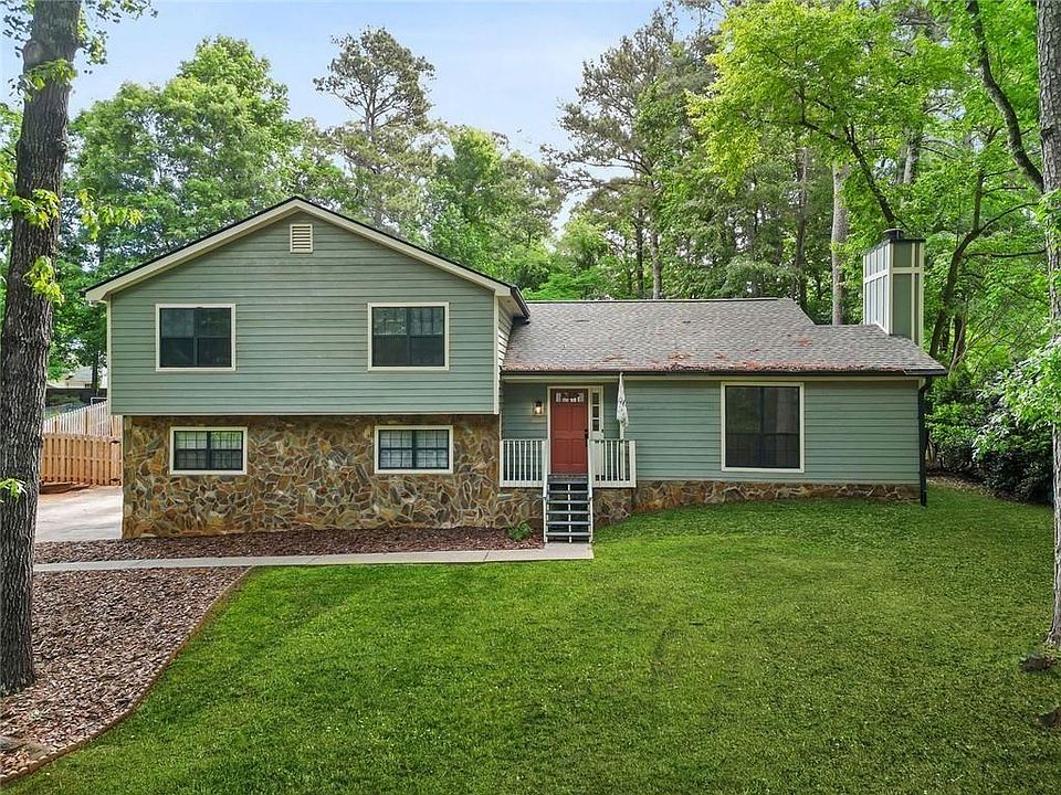 1st image of 3687 Foxwood Rd