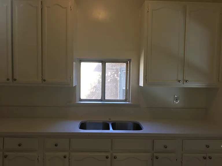 1360 S Burlington Ave #209 — Photo 3