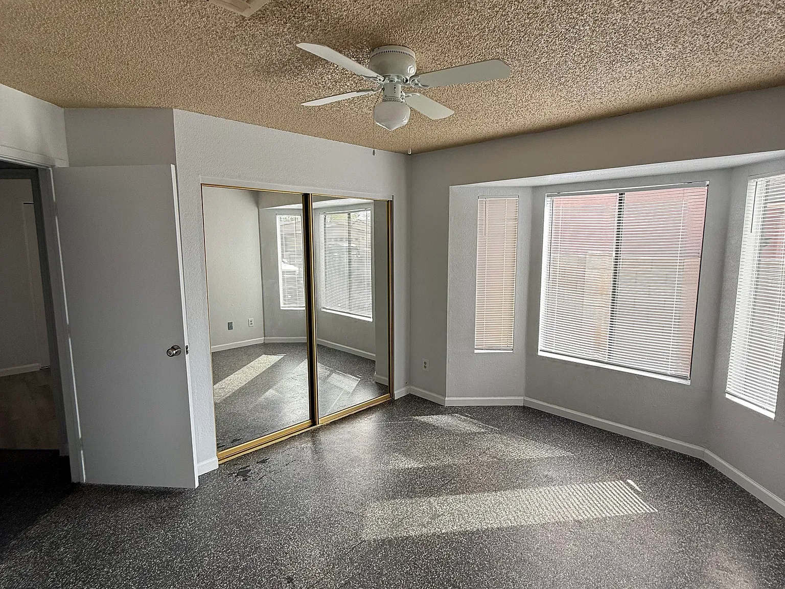 3 bed, 1250 sqft, $1,625 — Photo 2