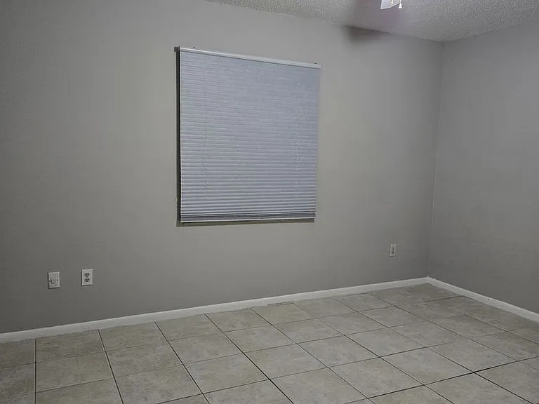 2738 Hunt Club Ln — Photo 25