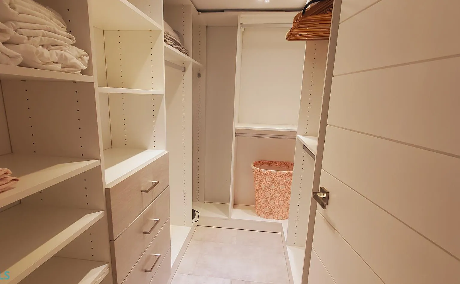 Coral Beach (Condominio) — Photo 4