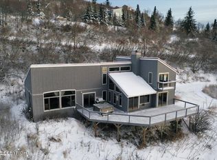 17801 Steamboat Dr, Anchorage, AK 99516