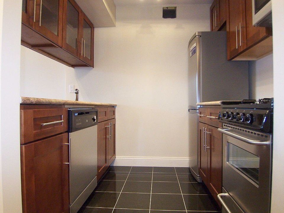 1st image of 29 Cooper St APT 6A