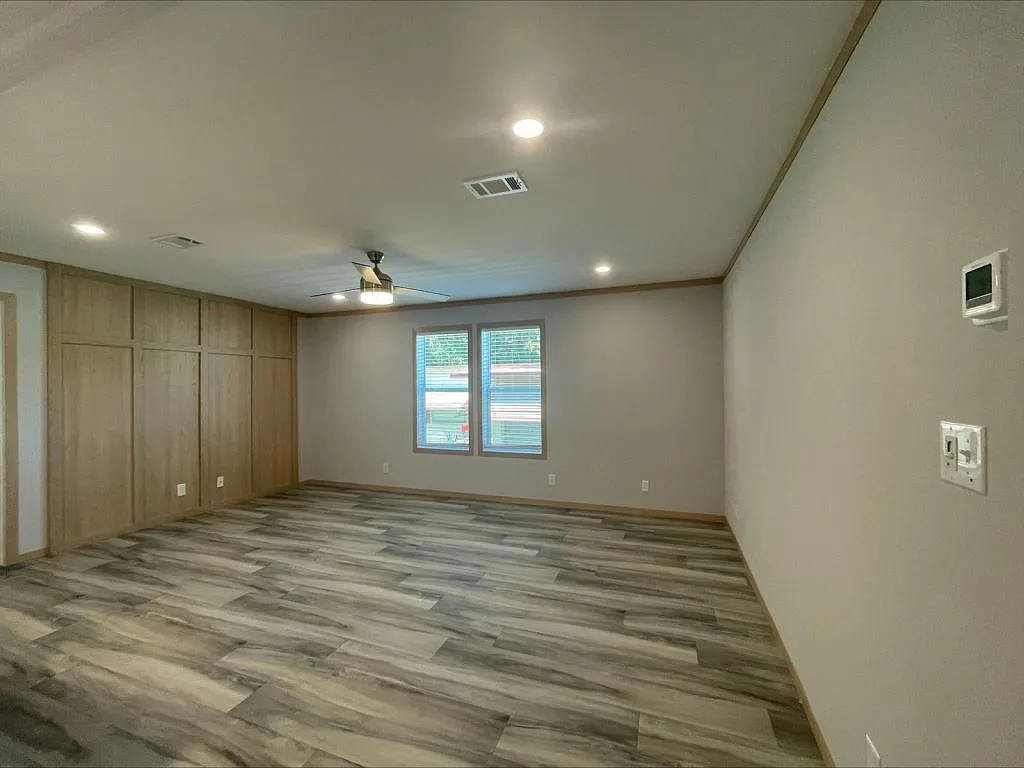 2 bed, 2.0 bath, 1152 sqft, $1,738 — Photo 3