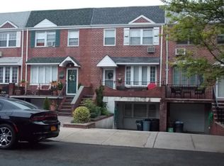 61-06 75th Pl, Middle Village, NY 11379
