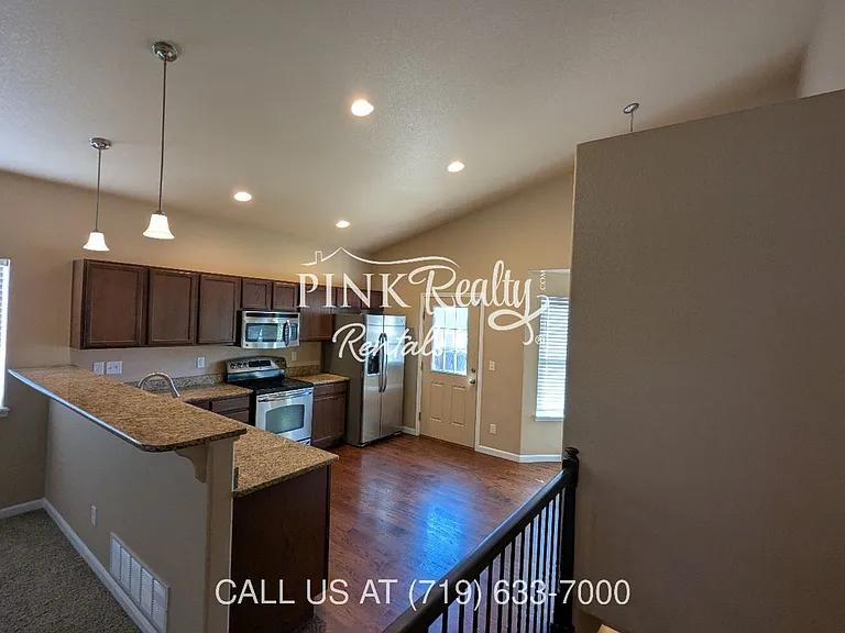 8377 Freestar Way — Photo 36