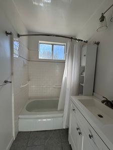 18020 Collins St, Encino, CA, 91316