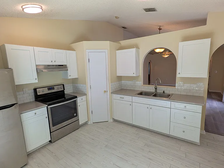 1563 Slash Pine Ct — Photo 5