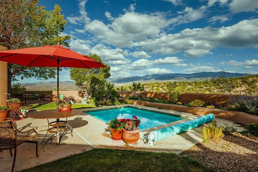 4 bed, 2800 sqft, $13,000 — Photo 2