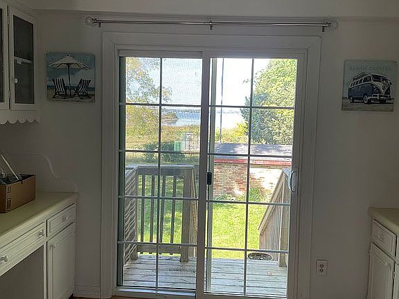 5th image of 1716 Lakeshore Dr