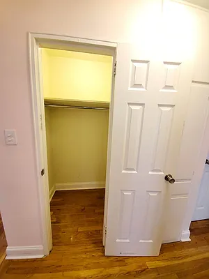 Rented by Smart NY Realty LLC | media 11