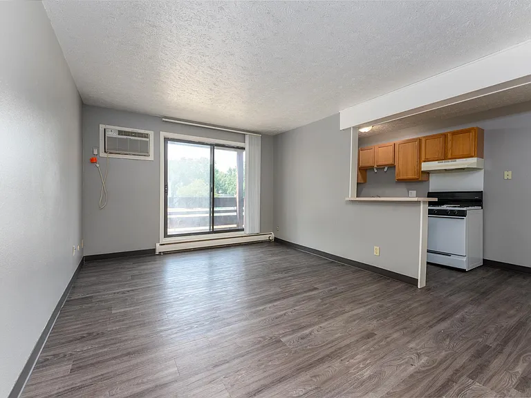 Brentwood Apartments: One Bedroom