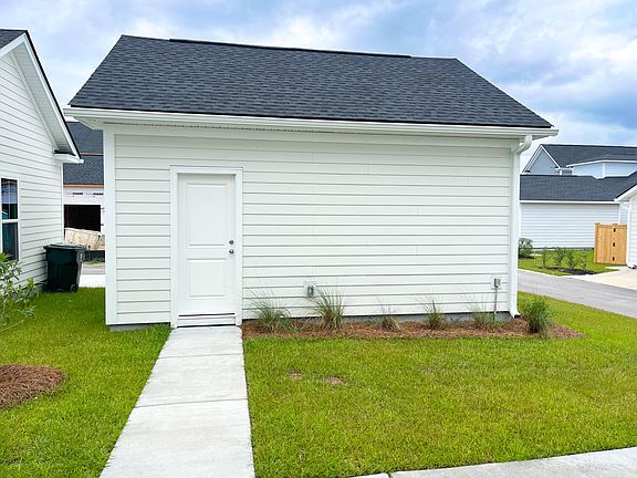 3rd image of 432 Swaying Pine Ln