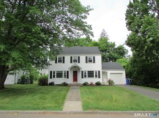 7 Owings Rd, West Hartford, CT 06107
