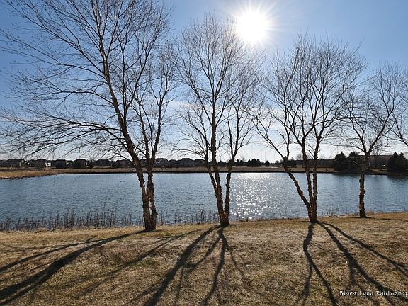 4th image of 257 Lakeshore Dr #257