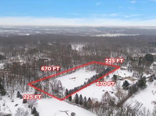 700 W Maple Rd, Milford, MI 48381