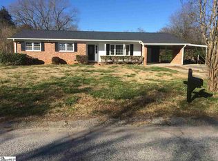 17 Woodleigh Dr, Taylors, SC 29687