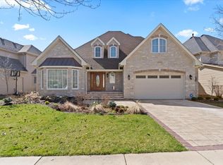 2453 Waterside Dr, Aurora, IL 60502