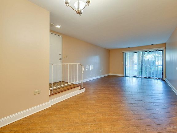 4th image of 1095 Prescott Dr APT 1A
