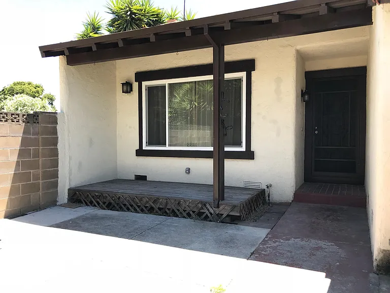 Front with enclosed court yard