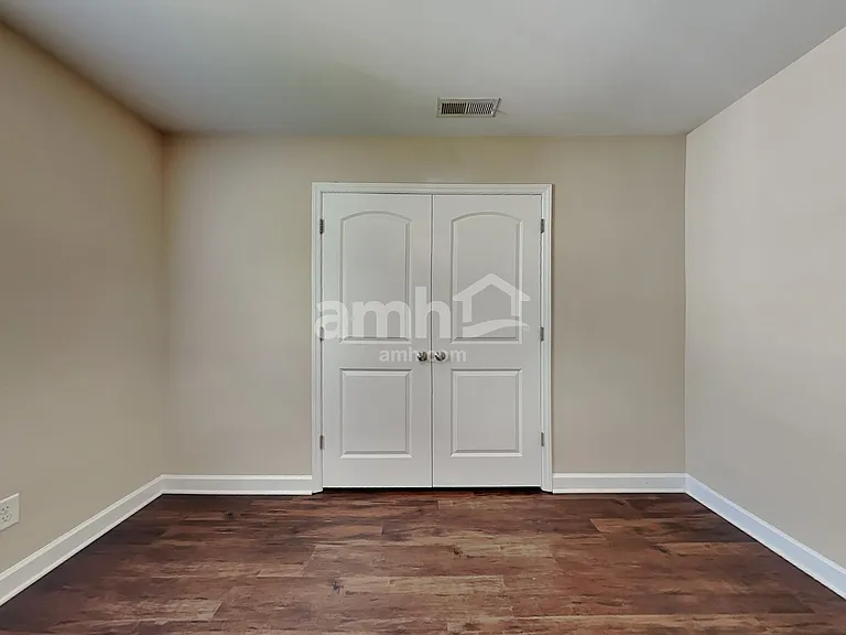224 Brooks Edge Dr — Photo 12